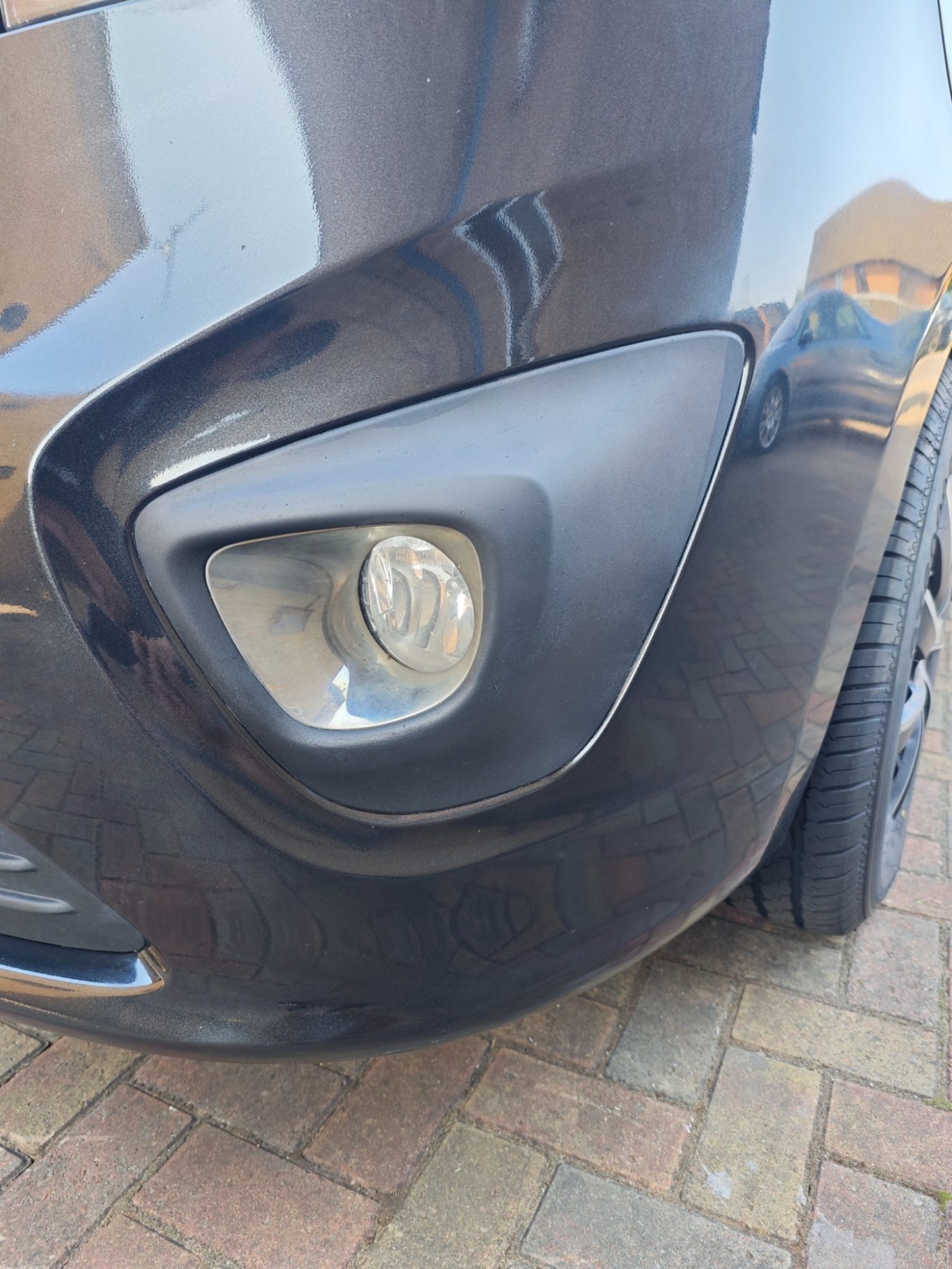 After After car Front bumper scuff repair - Bodywork Repair service @ Sprayworkz in Reading Berkshire